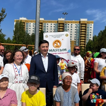 Балалар мерекесінде бизиборд сыйға берілді